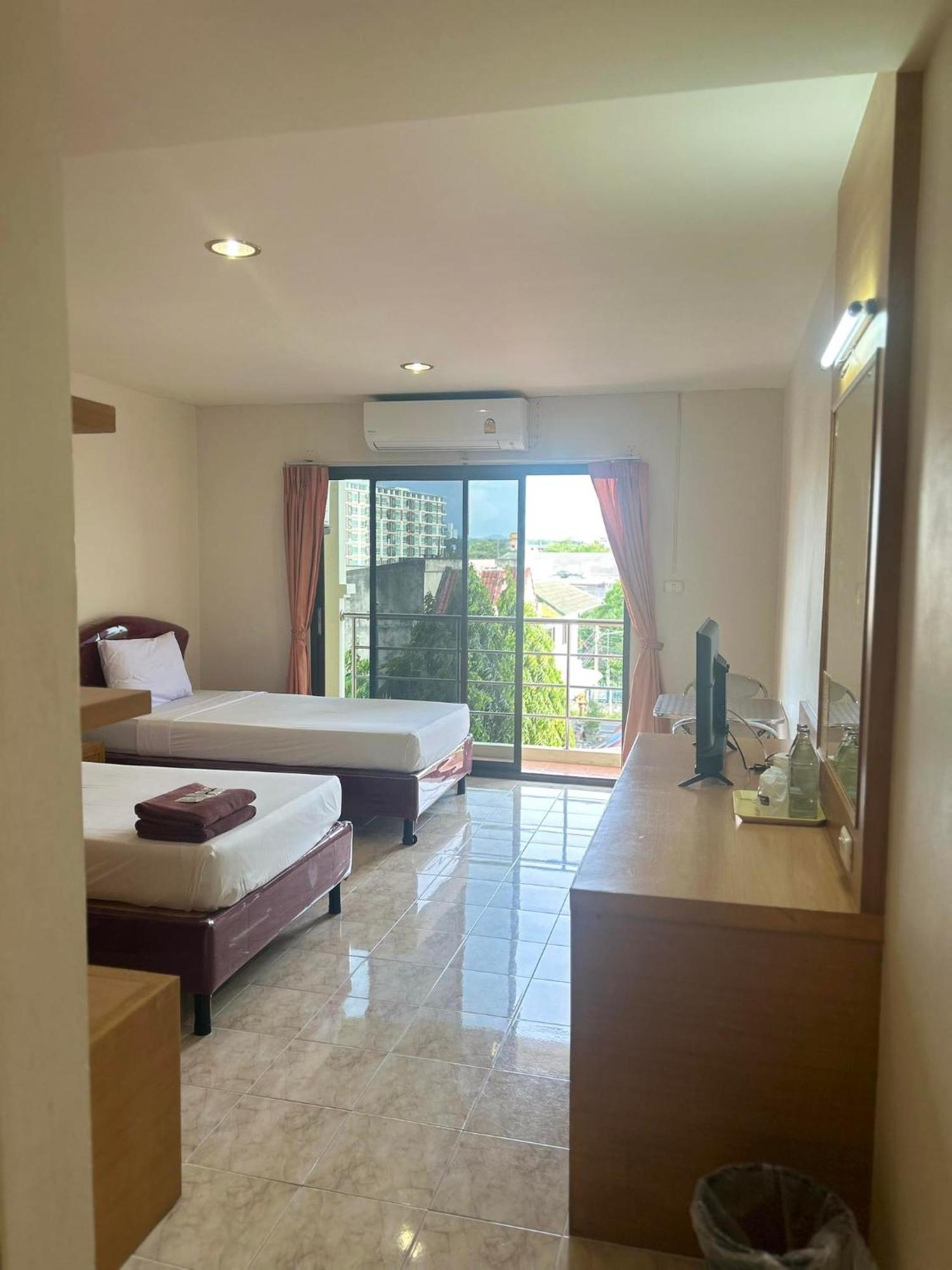 Pearl Place Hotel Hat Yai Exterior photo